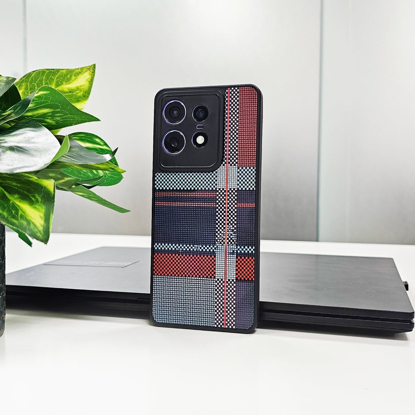 Motorola Edge 50 Pro 5G Luxury Grid Pattern Glass Back Shockproof Case