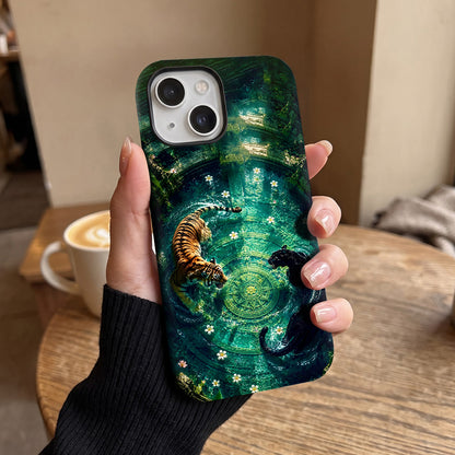 iPhone 15 5G Tiger & Panther Mystic Protective Case